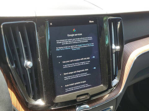 2023 Volvo XC60 B5 Plus Dark Theme