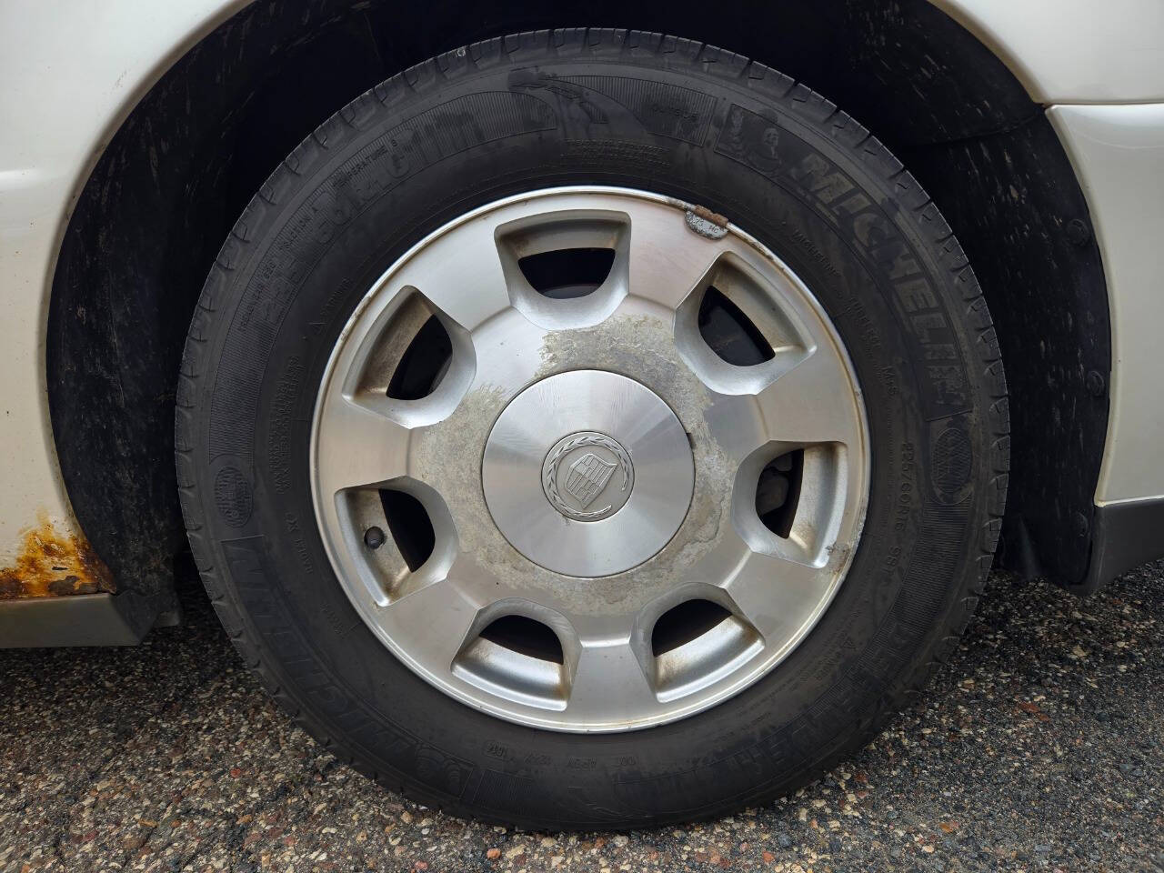 2002 Cadillac DeVille 49