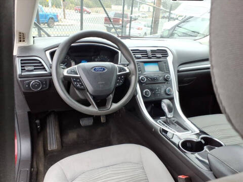 2016 Ford Fusion S