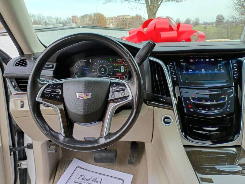 2018 Cadillac Escalade Luxury