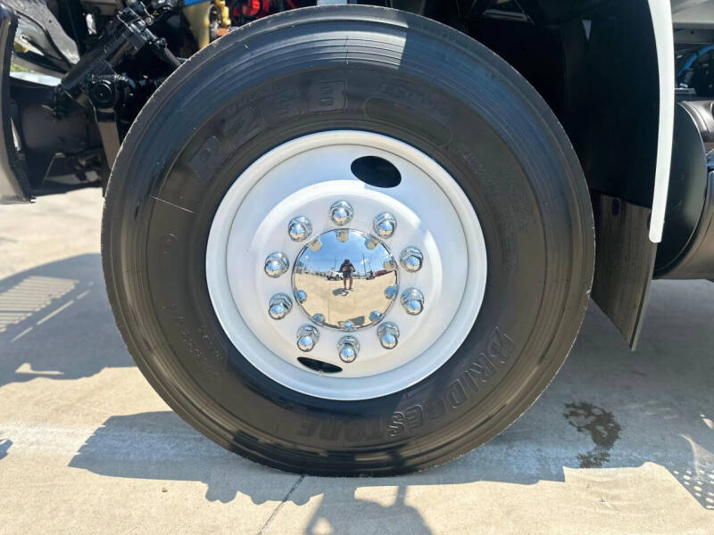 2020 International MV607