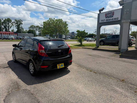 2013 Hyundai Accent GS