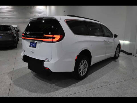 2022 Chrysler Pacifica Touring L