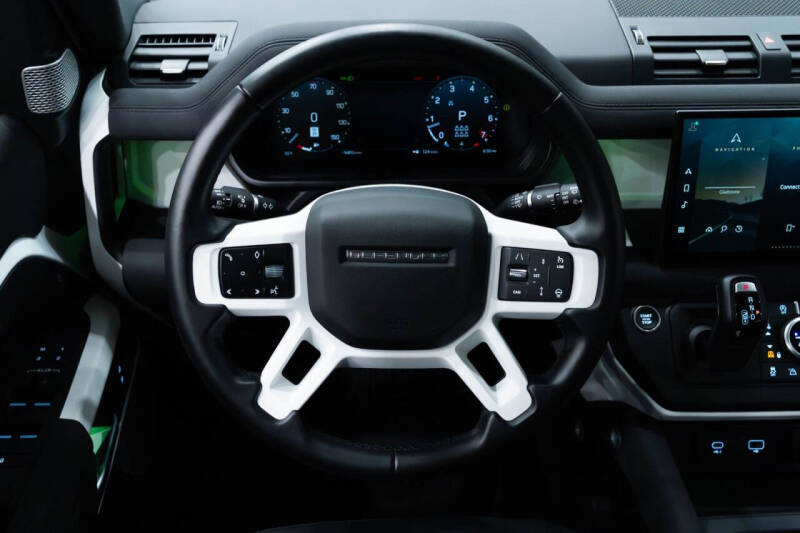 2023 Land Rover Defender 130 SE