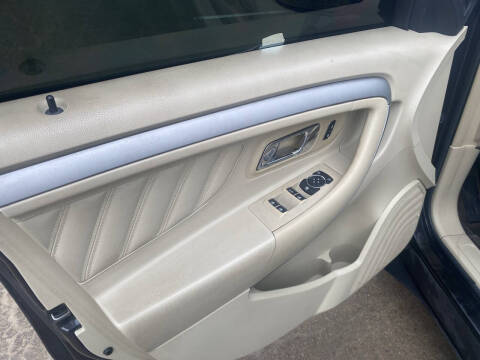 2014 Ford Taurus SEL