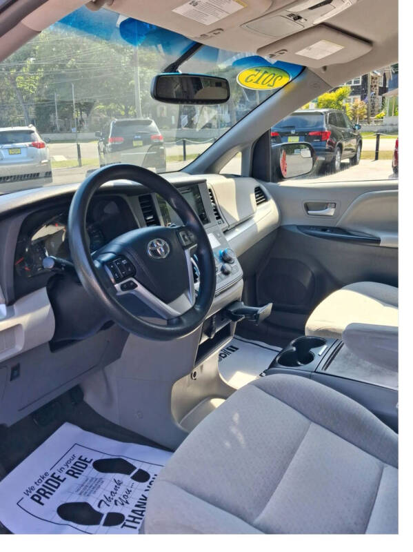 2015 Toyota Sienna