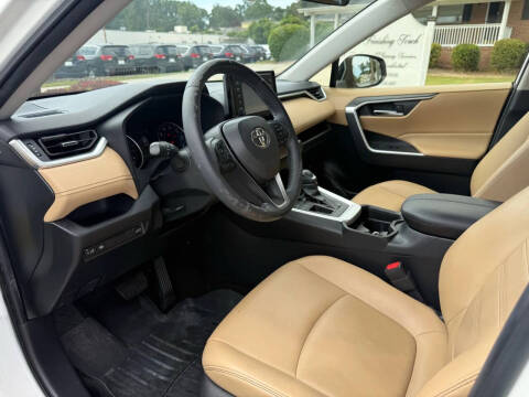 2019 Toyota RAV4 XLE Premium