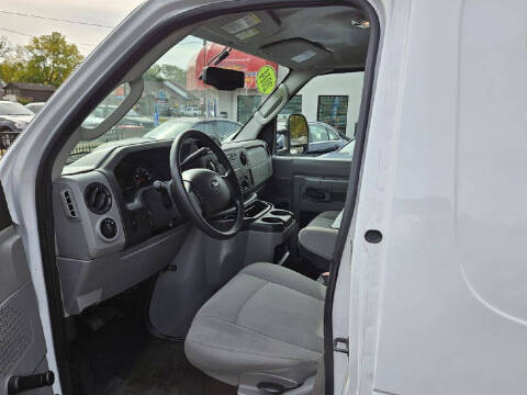 2014 Ford E-Series E-150