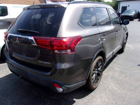 2018 Mitsubishi Outlander LE