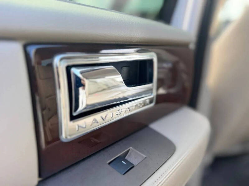 2011 Lincoln Navigator