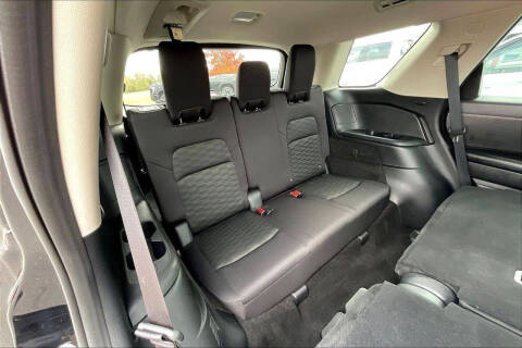 2024 Nissan Pathfinder SV