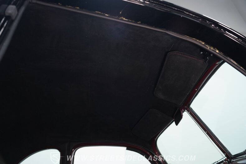 1940 Ford Deluxe
