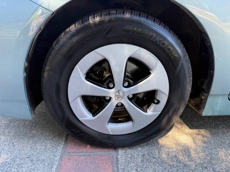 2015 Toyota Prius Three