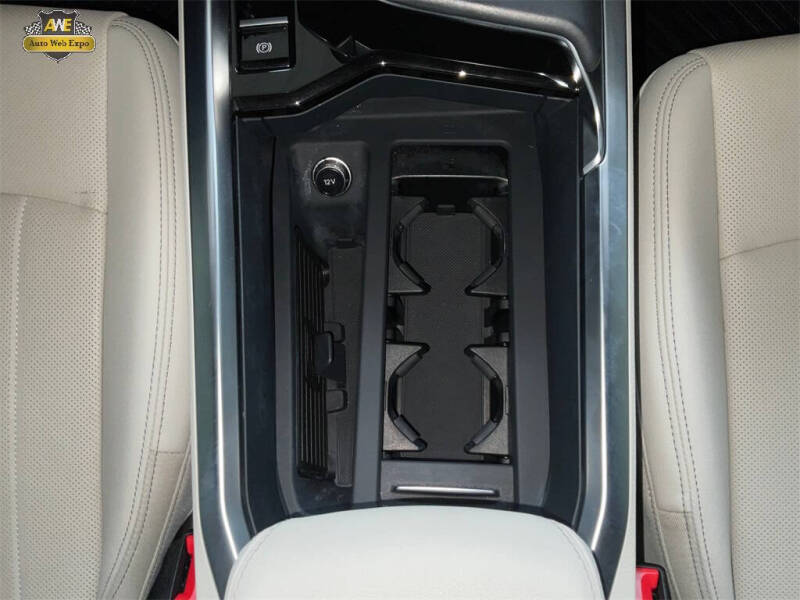 2024 Audi Q8 Sportback e-tron quattro Premium Plus S line