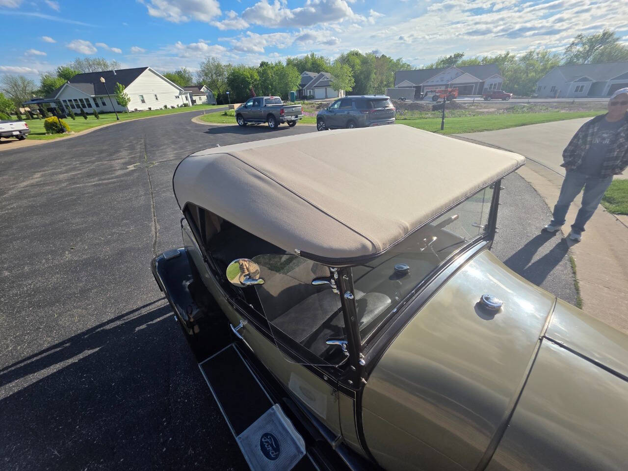 1928 Ford Roadster 173