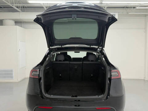 2025 Tesla Model Y Long Range