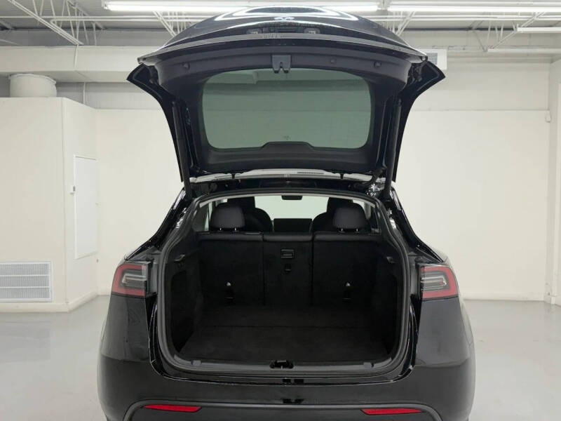 2025 Tesla Model Y Long Range