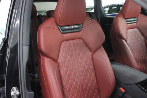 2025 Audi SQ6 e-tron quattro Premium Plus