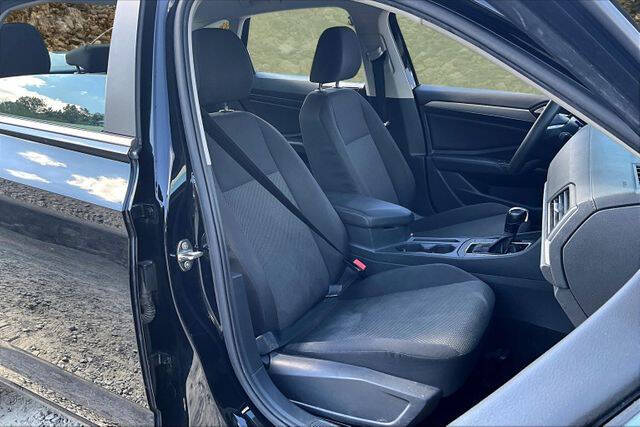 2019 Volkswagen Jetta R-Line