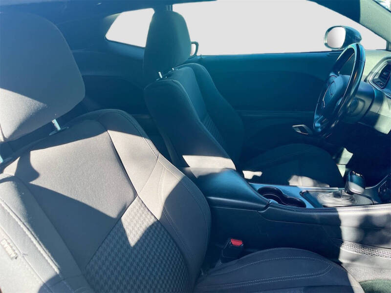 2019 Dodge Challenger SXT