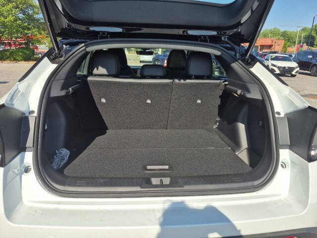 2026 Nissan LEAF Platinum+