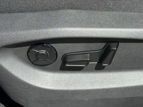 2025 Volkswagen Tiguan SE 4Motion