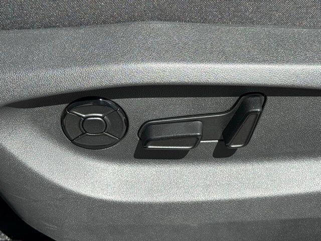 2025 Volkswagen Tiguan SE 4Motion