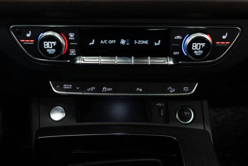 2024 Audi Q5 e quattro S line Premium 55 TFSI