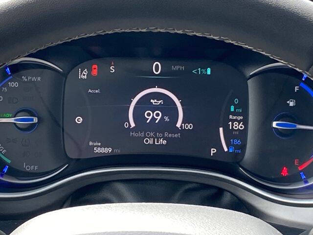 2024 Chrysler Pacifica Plug-In Hybrid Select