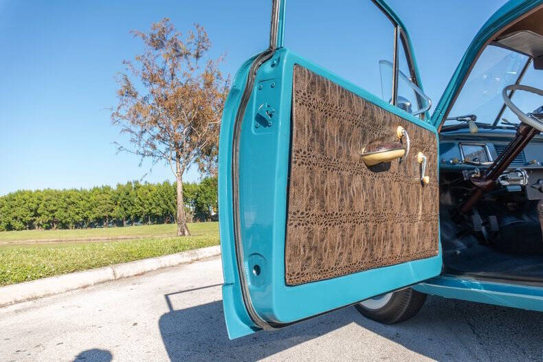 1951 Kaiser Henry-J Coupe