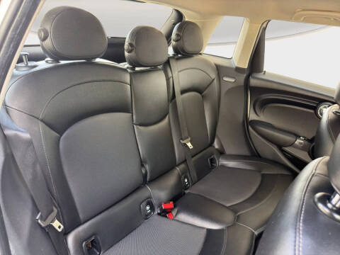 2017 MINI Hardtop 4 Door Cooper
