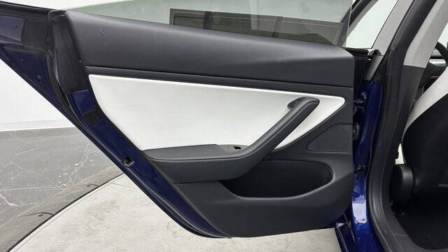 2020 Tesla Model 3 Standard Range