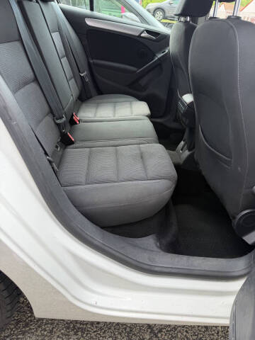 2011 Volkswagen Golf 2.5L PZEV