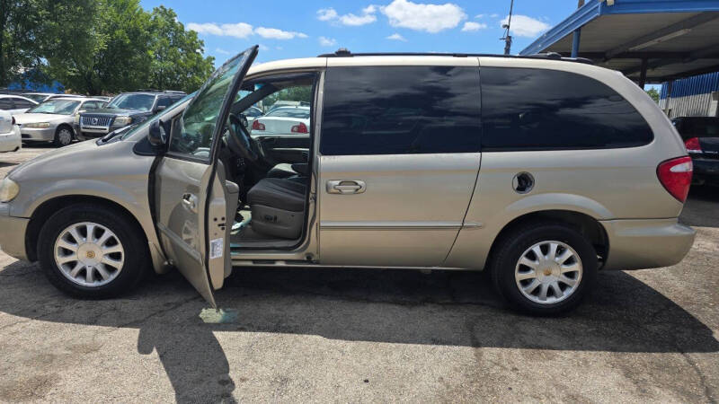 2002 Chrysler Town and Country EX