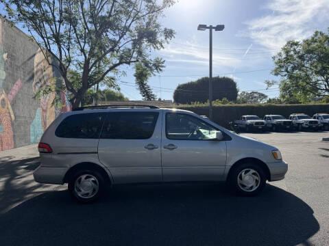 2002 Toyota Sienna XLE