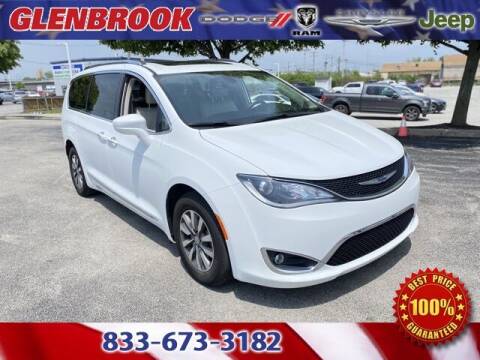 2020 Chrysler Pacifica for sale at Glenbrook Dodge Chrysler Jeep Ram and Fiat in Fort Wayne IN