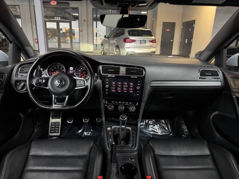 2020 Volkswagen Golf GTI SE