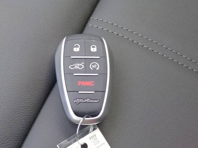 2025 Alfa Romeo Stelvio