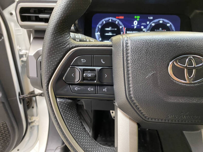 2025 Toyota Tacoma TRD Sport HV