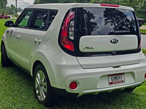 2018 Kia Soul +
