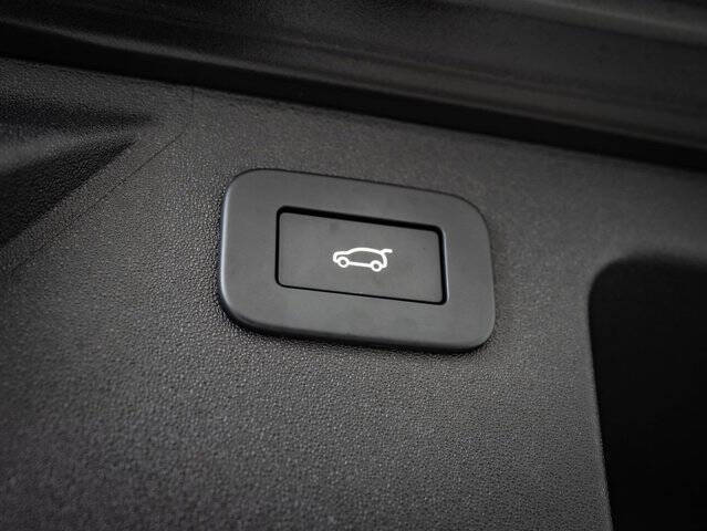 2023 Land Rover Discovery Sport P250 SE R-Dynamic