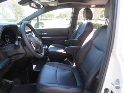 2023 Toyota Sienna XSE 7-Passenger