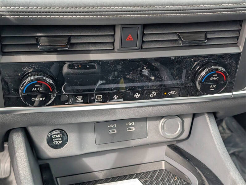 2026 Nissan Rogue SV