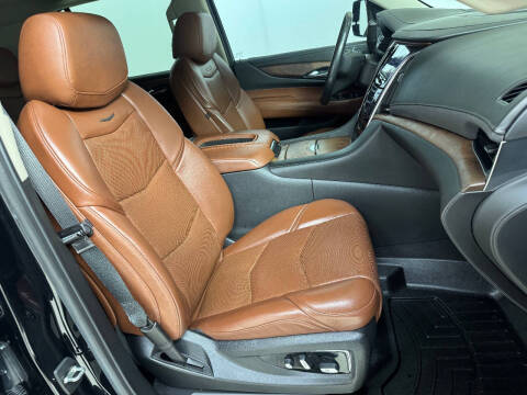 2020 Cadillac Escalade Premium Luxury