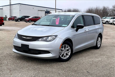 2024 Chrysler Voyager LX