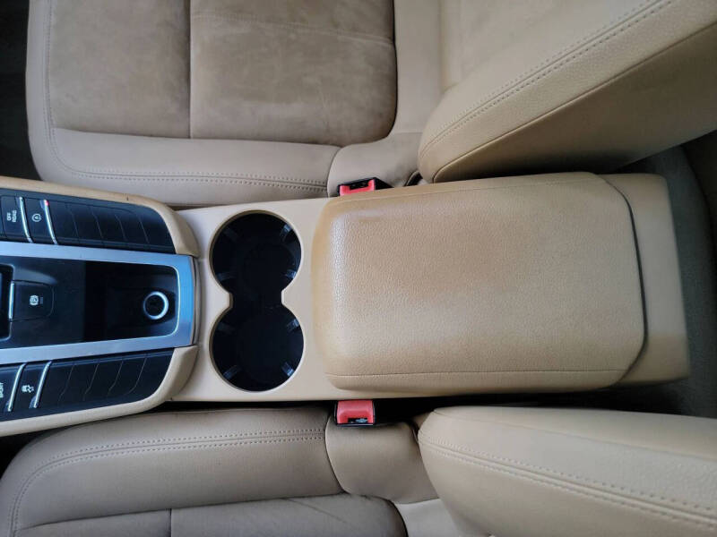 2015 Porsche Macan S