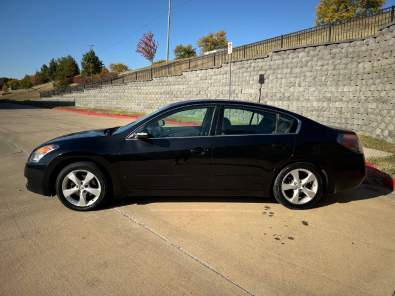 2008 Nissan Altima for sale at 10-4 AUTO GROUP LLC in Raytown, MO