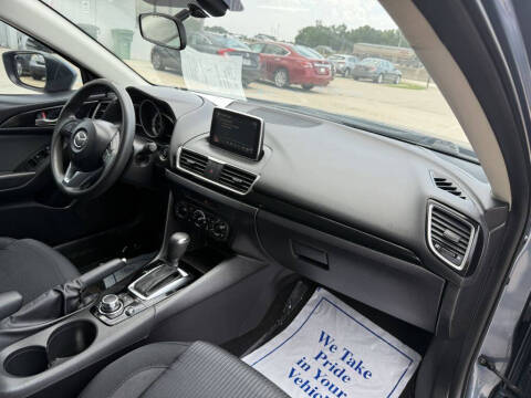 2016 Mazda MAZDA3 i Sport