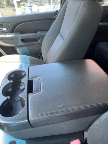 2012 Chevrolet Avalanche LS