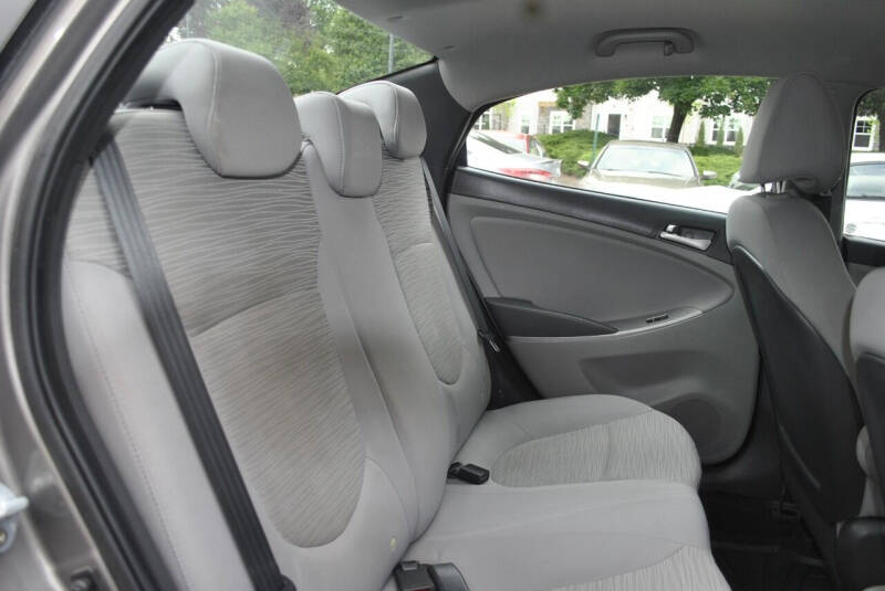 2017 Hyundai Accent SE